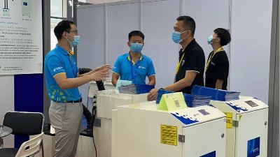 可移動(dòng)式除塵器,焊接廢氣收集設(shè)備,執(zhí)信環(huán)保生產(chǎn)制造企業(yè)的選擇！